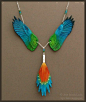 Brenda Lyons参照各种飞禽翅膀的配色与样式做出的饰品~@北坤人素材
