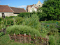 1280px-Coulommiers_Vue_Jardin_Medieval