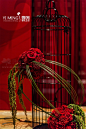 上海鸣月文化传播——新中式主题婚礼 By @上海鸣月文化传播 :   纯粹的中国红印记，将传统美与现代风俗完美的柔和在一起，搭配红色系的绸缎、蜡烛、灯笼等经典元素，将新中式婚礼的风俗格调体现的淋漓尽致，蕴含着美感，勾起淡淡回忆。