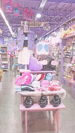 「卡通手机壁纸。少女原宿。粉色少女心。可爱日系韩系。软妹锁屏壁纸」❤️