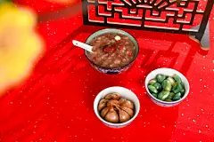 八宝粥腌大蒜五谷杂粮摄影图片
