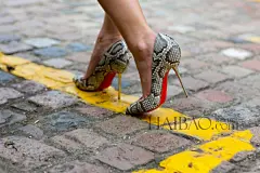 【图】时髦大女人“改行”演绎优质名媛范！时尚博主Peony Lim近期穿搭合辑：没有It单品照样穿出大牌风格！_第17页_时尚博主_海报时尚网