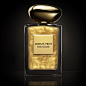 [Armani launches golden fragrance for Le Bon Marché] 阿玛尼贵族香水为全球首款承袭了高级定制（Haute Couture）精髓的香氛系列，此次为巴黎左岸的玻玛榭百货（Bon marché）带来这款纯金香水。
