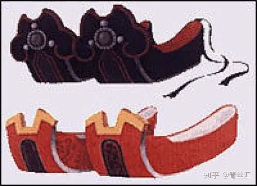 鞋履虽小，天地甚大：中国古代鞋履的发展历程 : “千里之行，始于足下”，出自春秋末老聃所著《老子》六十一章，沿用至今。于此，鞋作为人们生活的 ...