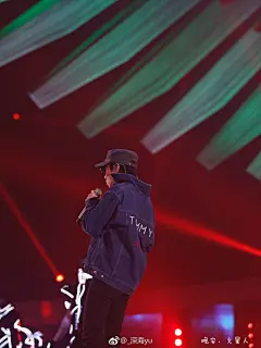 日常拯救超话
分享一下你们的手机壁纸
我先来
 ​​​​