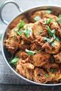 Indian Pepper Chicken Masala - a weeknight Indian dish from thewanderlustkitchen.com印度辣椒鸡马沙拉——一个工作日的晚上从thewanderlustkitchen.com印度菜
