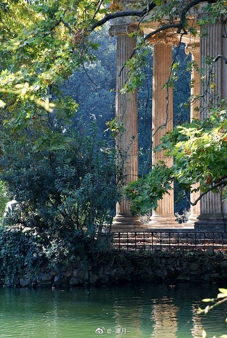 建筑｜恬静绿意。
关键词：欧式、花园、园...