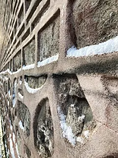 下雪天墙壁的背景细节拍摄