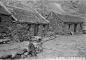 民国老照片：1919年泰山，小脚老妇徒步登山拜泰山娘娘