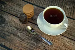 杯,汤匙,桌子,巧克力,饼干,红茶,瓷器,茶碟,木制,空的