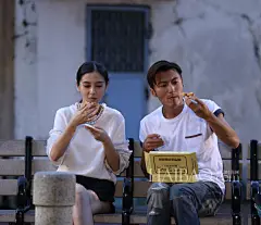 谢霆锋《十二道峰味》美食综艺节目将播，花絮海报抢先看，星星好友齐助阵看点