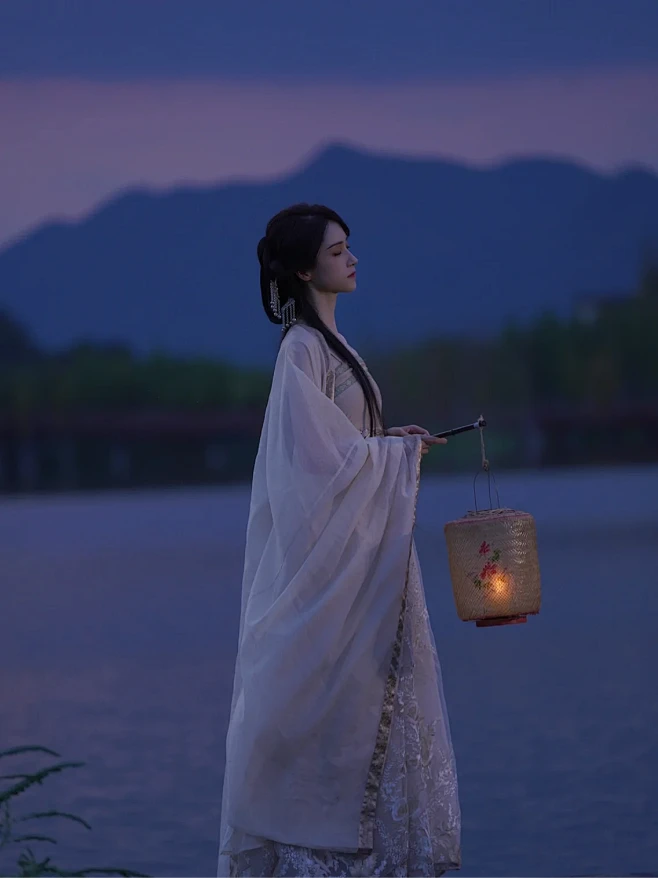 夜色提灯古风