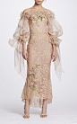 Off the Shoulder Tea Length Dress by MARCHESA for Preorder on Moda Operandi
泡泡袖，纱袖，礼服长裙，华丽