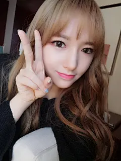 #宇宙少女# 中国Line@宇宙少女_程潇 @宇宙少女_宣仪 @宇宙少女_美岐 合体了  别忘了收看今晚的@湖南卫视元宵喜乐会 哦，在家乡庆祝元宵节超级兴奋呢，你们吃元宵了吗？️ 2长沙·特立路 ​​​​