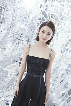 用户5633340379采集到如颖随行