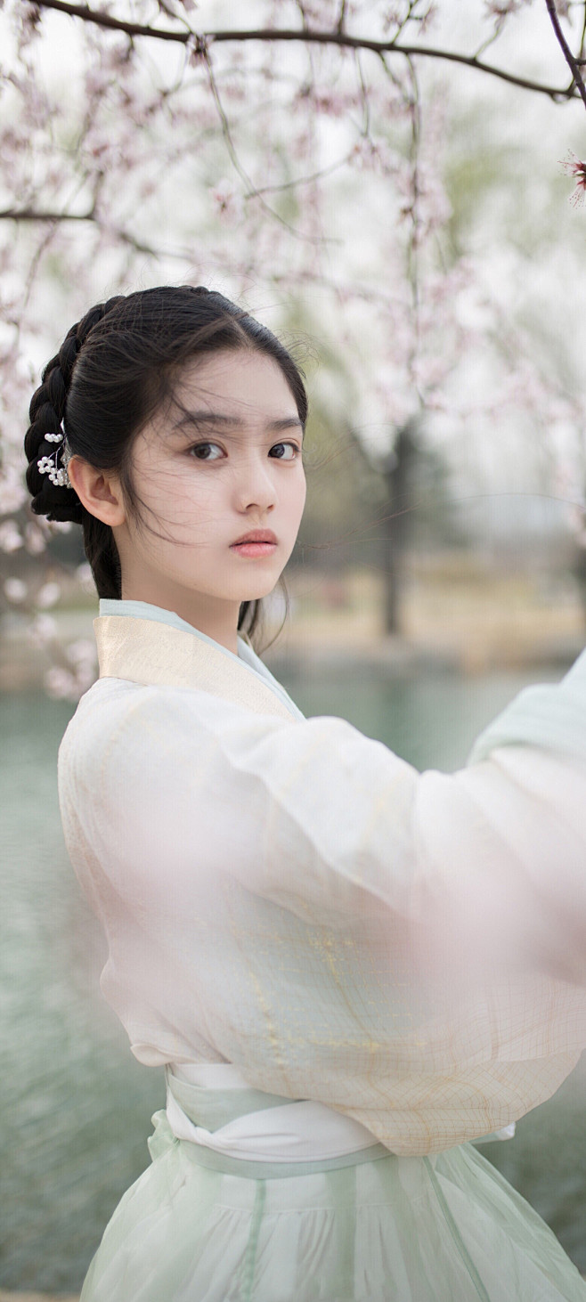 赵蕴卓 汉服美女手机壁纸-美女壁纸-壁纸...