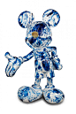 One Minute Mickey par Marcel Wanders pour Leblon Delienne - Journal du Design : Créé en 1987, l’atelier de sculpture Leblon Delienne entame un nouveau chapitre de son histoire. Spécialisée à l’origine dans la réalisation de figurines de bande dessinée hau