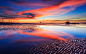 大海，沙灘，夕陽，小船，紅色的天空 壁紙 - 1920x1200