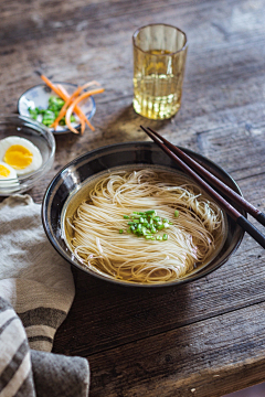 Amber菜花小姐采集到一碗包含万物的面❤