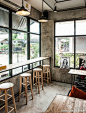 泰国设计师 Sirinan Wiangwong 为 Sri Brown cafe 这家泰国本地的一家咖啡馆做的室内设计。材质材质材质