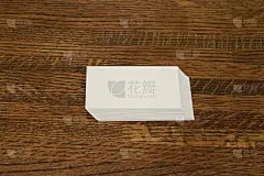 空白的白色名片。