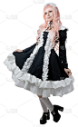 穿着黑裙子的Cosplay女孩