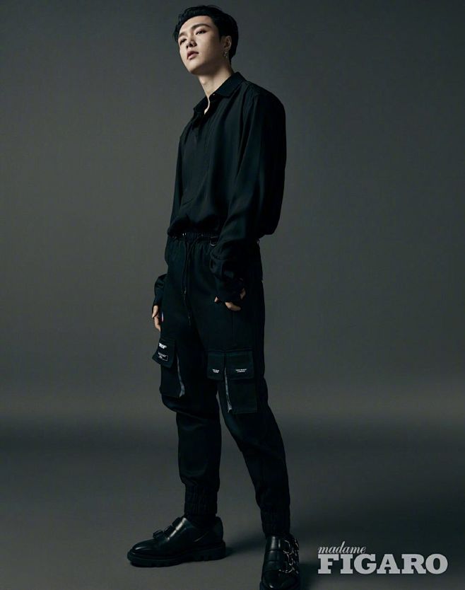 站姿张艺兴皮鞋光线