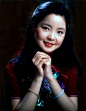 邓丽君.或許她的年代與旗袍還有些代購.但是不得不說她穿起旗袍又是另一種中國美.#古典美人#  #中国旗袍# @予心木子