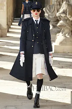 【图】雌雄同体的制服军！桑姆·布郎尼 (Thom Browne) 2014春夏男装秀，海报带你亲临2014春夏巴黎男装周_第4页_Thom Browne_海报时尚网