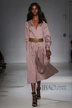 70年代优雅强势摩登女王！吉尔·斯图尔特 (Jill Stuart) 2015春夏女装秀，海报网亲临2015春夏纽约时装周_第3页_Jill Stuart