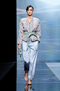 Giorgio Armani Spring 2021 Ready-to-Wear Fashion Show : The complete Giorgio Armani Spring 2021 Ready-to-Wear fashion show now on Vogue Runway.