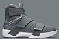 Nike LeBron Soldier 10
       ——"Cool Grey"配色发布
发售日期：2016年7月
货号：844374-002
售价：1199RMB