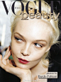 #美人肖像# 

Vogue Italia Beauty January 2010

Photographer：Bardo Fabiani
Model：Vlada Roslyakova, Mirte Maas, Ginta Lapina, Natasha Poly and Siri Tollerod ​​​​