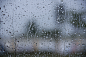 玻璃上的雨滴高清图片素材1_lanrentuku.com