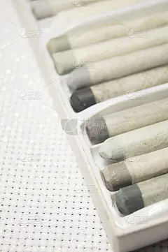 灰色的铅笔