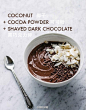 酸奶的N种吃法：椰子+可可粉+黑巧克力碎