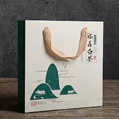 福鼎白茶包装 通用简易包装盒单饼三件套手提袋空礼盒 伴手收纳盒 : 阿里巴巴福鼎白茶包装 通用简易包装盒单饼三件套手提袋空礼盒 伴手收纳盒，茶叶包装，这里云集了众多的供应商，采购商，制造商。这是福鼎白茶包装 通用简易包装盒单饼三件套手提袋空礼盒 伴手收纳盒的详细页面。产地:昆明，是否进口:否，加工定制:是，货号:其它，材质:纸/纸板，包装层次:销售包装/终端包装，包装型式:包装盒，规格:21.5*21.5*3.5cm，型号:066，工艺:胶印，品牌:峰晟，颜色:新款福鼎白茶套装（外套 内托 手提袋），是否