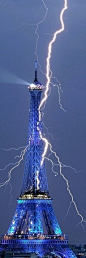 Lightning to the Eiffel Tower