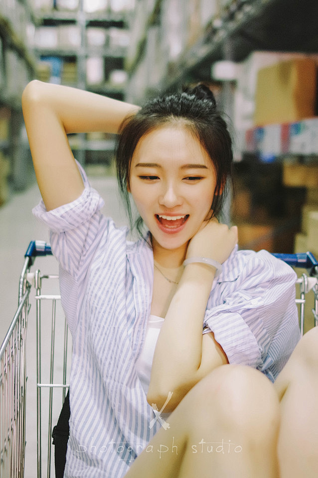 清纯美女：购物车少女 | 妹子控