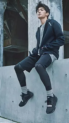 #杨洋代言PUMA##杨洋# PUMA微信公众号更新手机壁纸和电脑壁纸~还有一张电脑壁纸一直打不开不知道怎么回事~
地址：O#街头归你#，明星壁纸也归你！ ​​​​