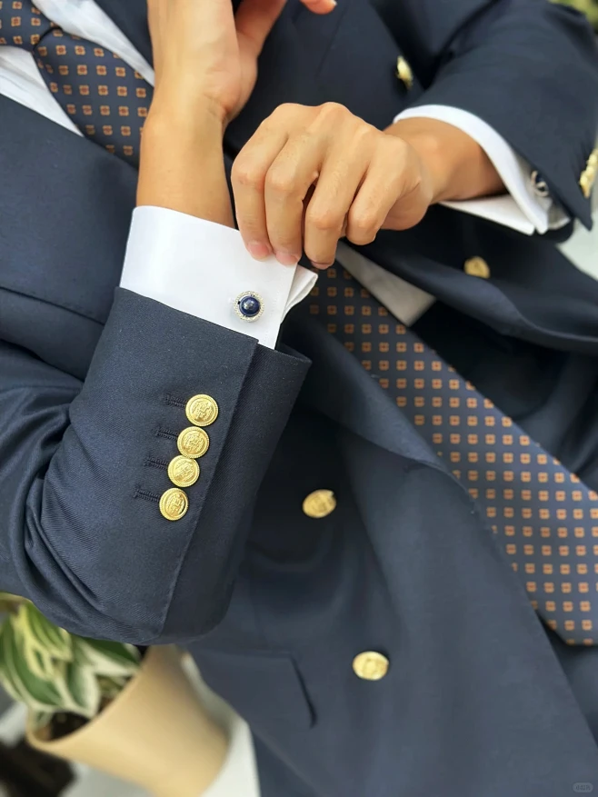 OOTD|正装穿搭的小Tips-法式袖扣