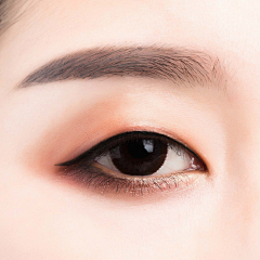 我流泪不及她皱眉°采集到眼影、眼睛