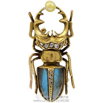 受古埃及文化的影响，甲虫也经常出现在现代...