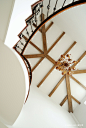 2013田园风格别墅室内木质楼梯护栏装修效果图
