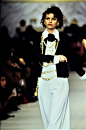 Chanel Spring 1993 Ready-to-Wear Fashion Show : The complete Chanel Spring 1993 Ready-to-Wear fashion show now on Vogue Runway.