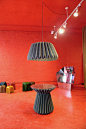 纽约设计师设计的折叠桌和折叠灯