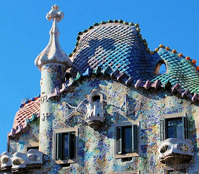 安东尼高迪 Antoni Gaudi 西班牙建筑大师-花瓣网