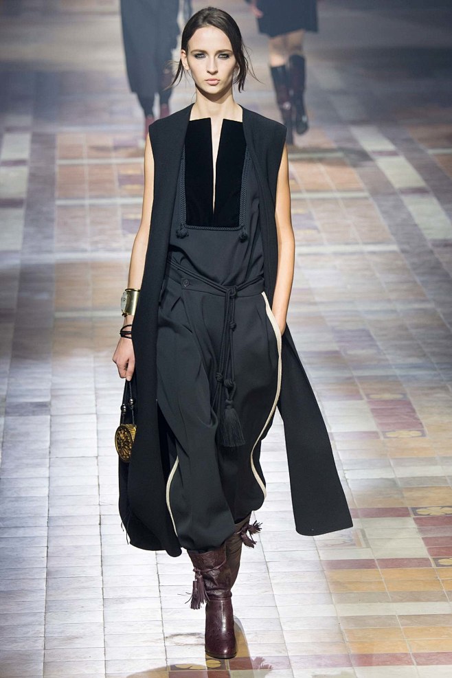 Lanvin Fall 2015 Rea...