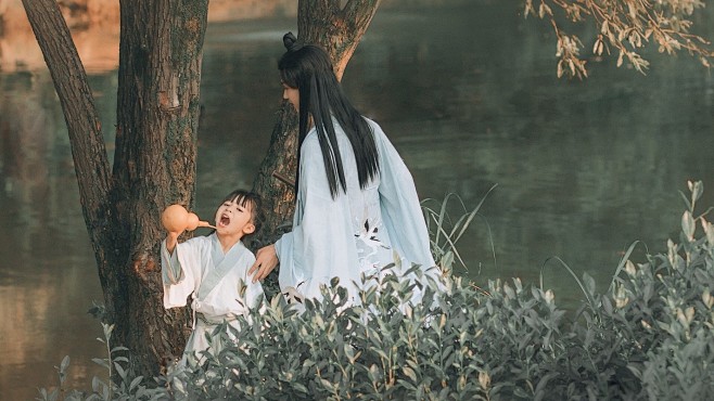 -师父我要吃鱼 -没有 -生活不易，小猪...
