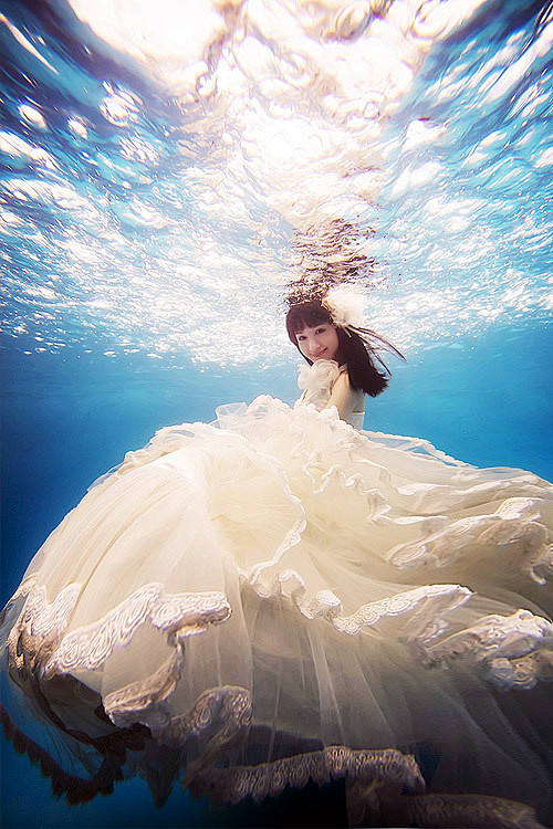 水中婚纱